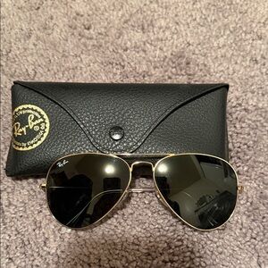 Ray-Ban Classic Gold Aviator Sunglasses